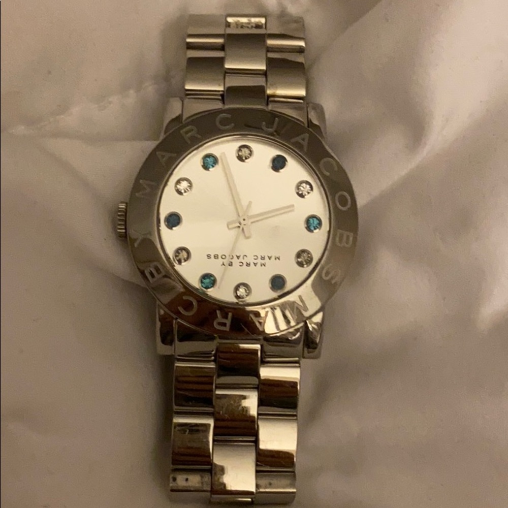 Watch - Picture 1 of 4